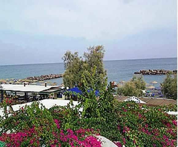 Villa Gambas Beach Studios Καμάρι Εξωτερικό φωτογραφία